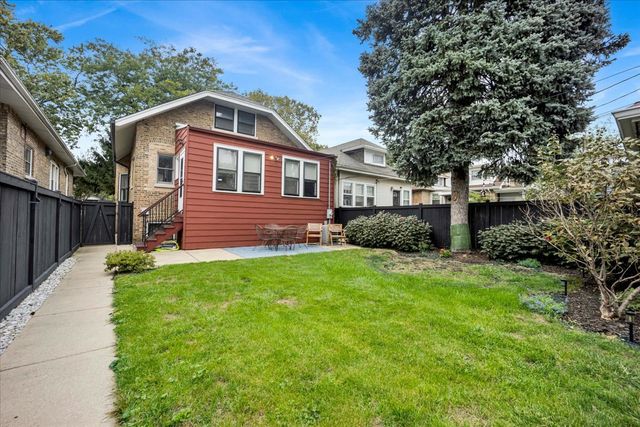 6239 N Campbell Avenue, Chicago, IL 60659