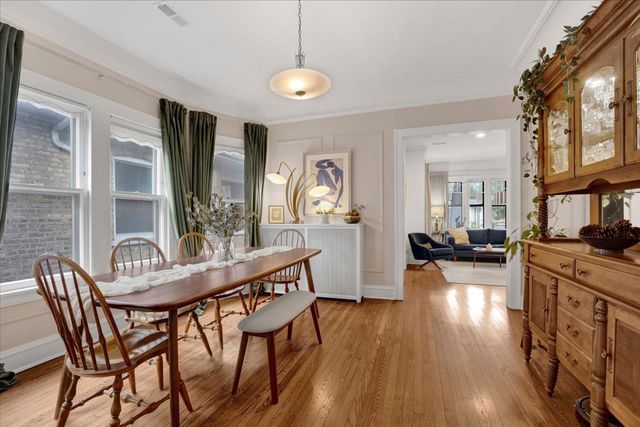 6239 N Campbell Avenue, Chicago, IL 60659