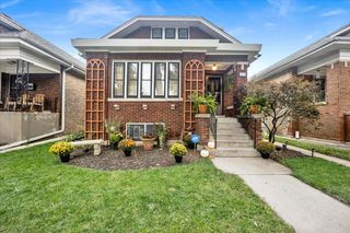 6239 N Campbell Avenue, Chicago, IL 60659