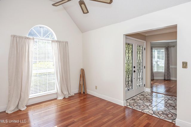 3909 Cabildo Place, Ocean Springs, MS 39564