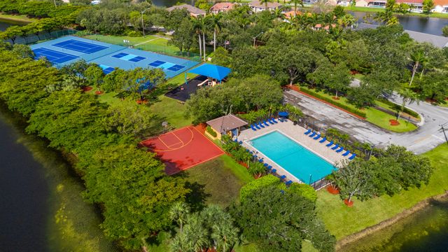 16321 NW 11th Street, Pembroke Pines, FL 33028