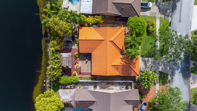 16321 NW 11th Street, Pembroke Pines, FL 33028