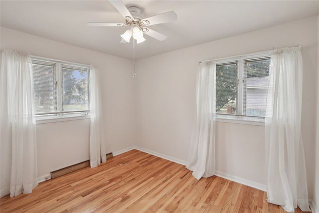 1801 10th Avenue Place, Grinnell, IA 50112