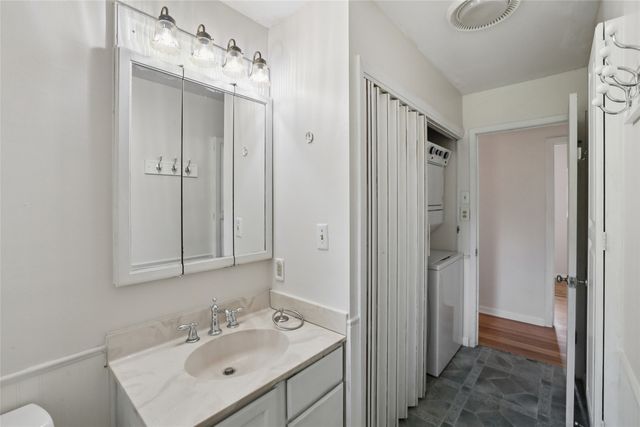 1801 10th Avenue Place, Grinnell, IA 50112