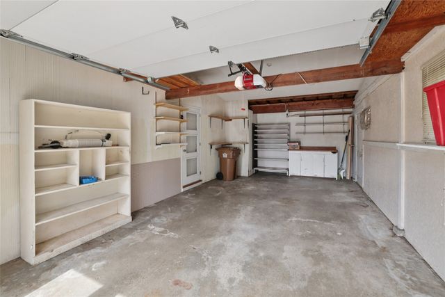 1801 10th Avenue Place, Grinnell, IA 50112