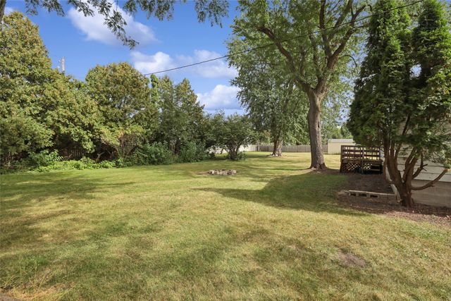 1801 10th Avenue Place, Grinnell, IA 50112