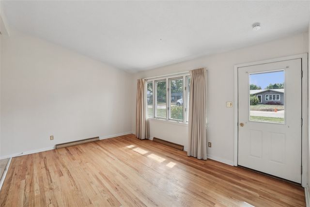 1801 10th Avenue Place, Grinnell, IA 50112