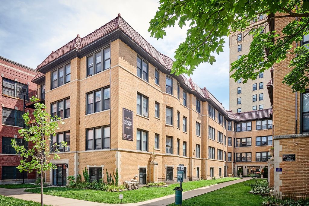 5453 S Everett Avenue 3B, Chicago, IL 60615