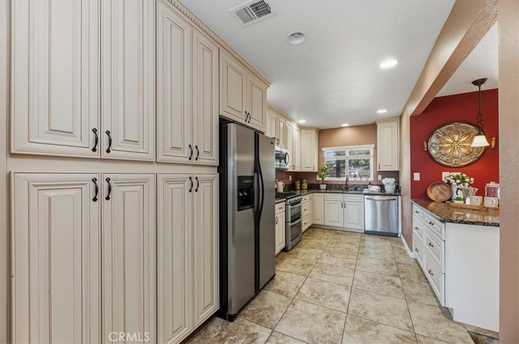 Image 14 of property listing at 3243 Temescal, Norco, CA 92860