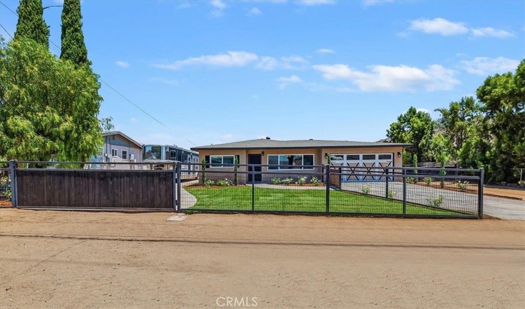 Image 4 of property listing at 3243 Temescal, Norco, CA 92860