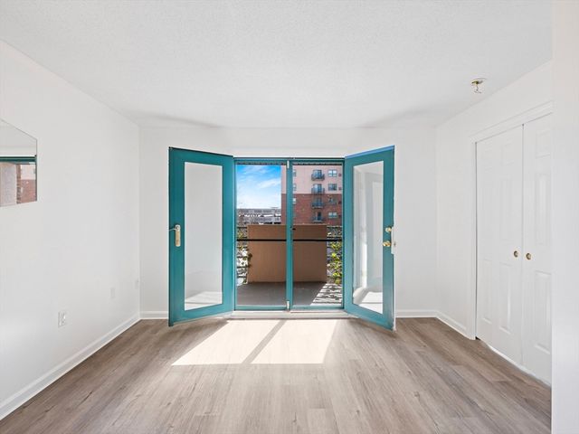 165 Cottage St 413, Chelsea, MA 02150