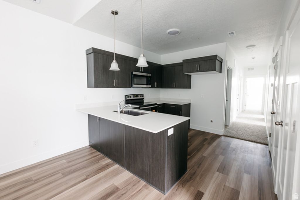 Image 4 of property listing at 4653 S ALDER DR #H303, Mapleton, UT 84664
