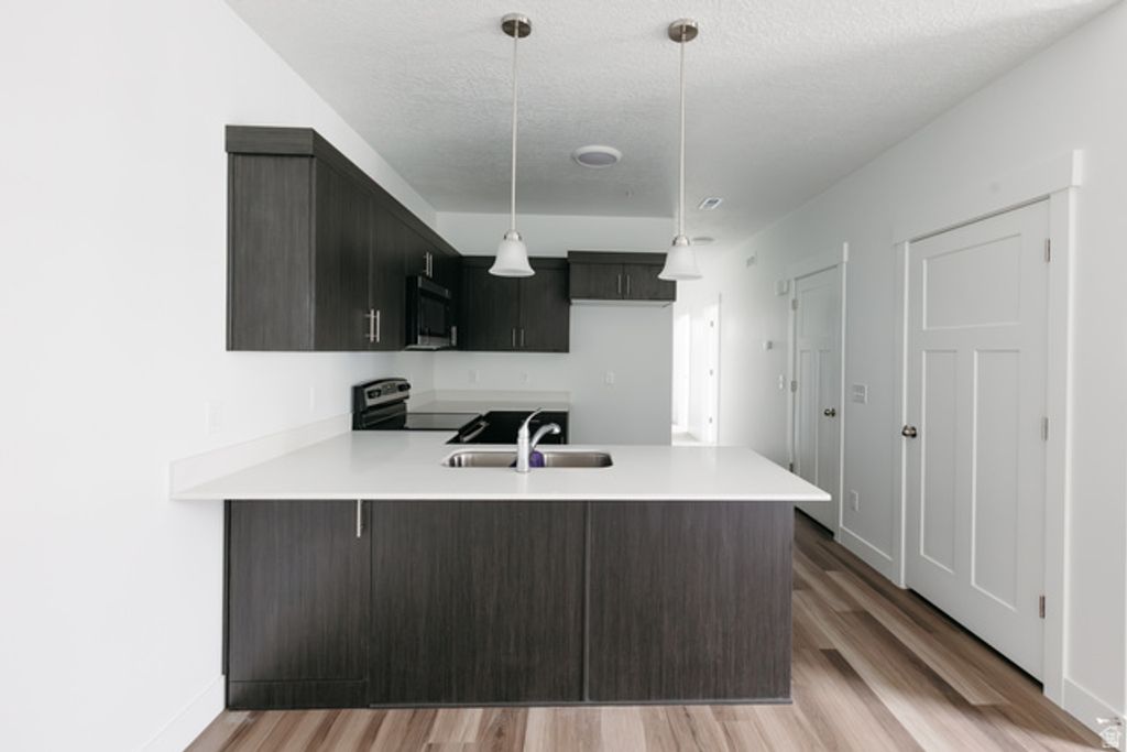 Image 5 of property listing at 4653 S ALDER DR #H303, Mapleton, UT 84664