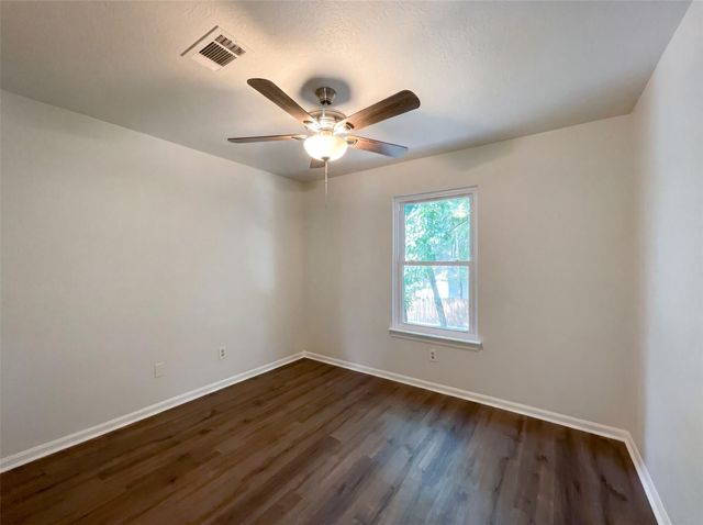 14 Elk Crossing Drive, Spring, TX 77381