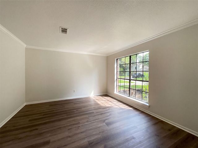 14 Elk Crossing Drive, Spring, TX 77381