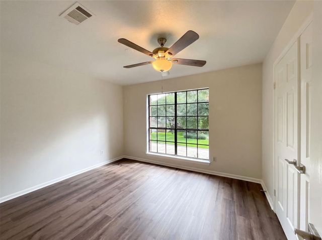 14 Elk Crossing Drive, Spring, TX 77381