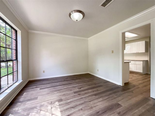 14 Elk Crossing Drive, Spring, TX 77381