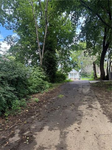 1217 W 21 Street, Kansas City, MO 64108