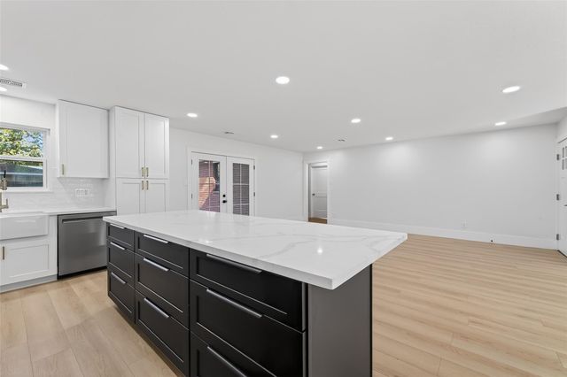 9770 Cedardale Drive, Houston, TX 77055