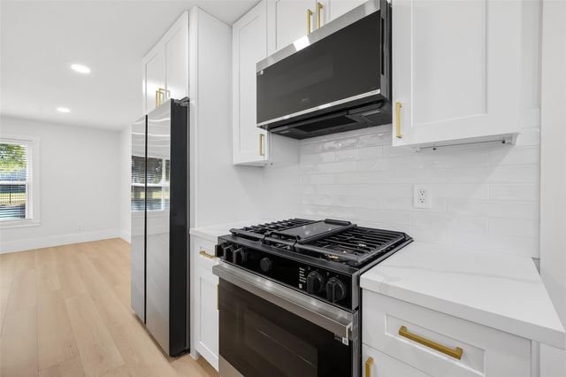 9770 Cedardale Drive, Houston, TX 77055