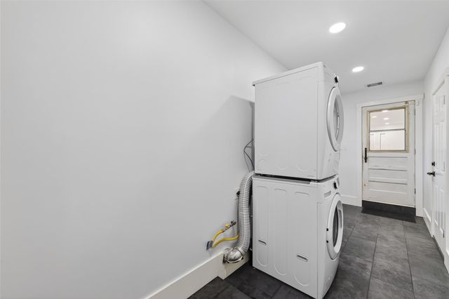 9770 Cedardale Drive, Houston, TX 77055