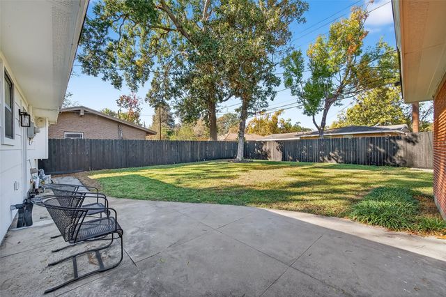 9770 Cedardale Drive, Houston, TX 77055