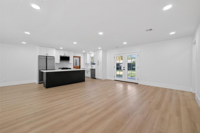 9770 Cedardale Drive, Houston, TX 77055