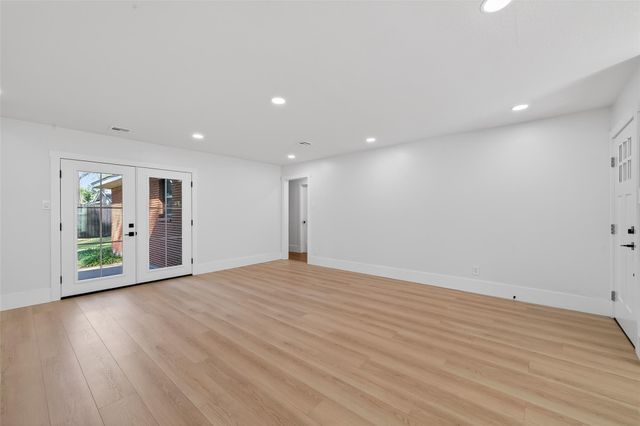 9770 Cedardale Drive, Houston, TX 77055