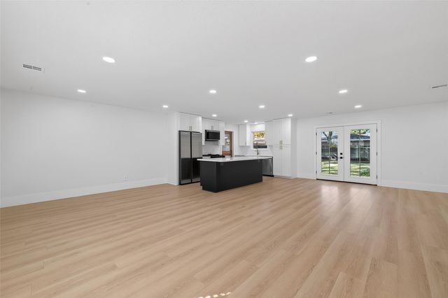 9770 Cedardale Drive, Houston, TX 77055