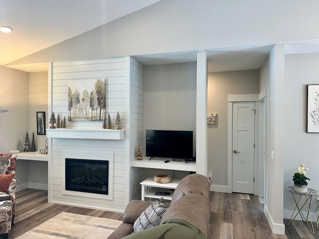 1947 Cascade Trail, Long Lake Twp, MI 49685