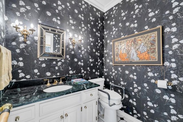 101 Lamplighter LANE, Wind Point, WI 53402