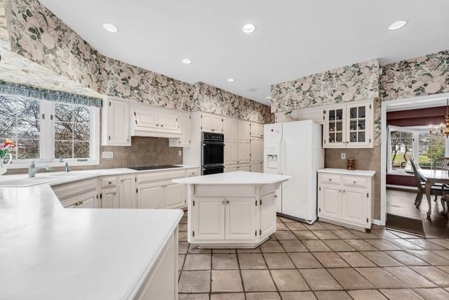 101 Lamplighter LANE, Wind Point, WI 53402