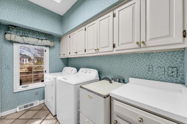 101 Lamplighter LANE, Wind Point, WI 53402