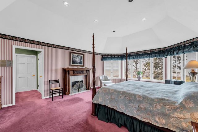 101 Lamplighter LANE, Wind Point, WI 53402