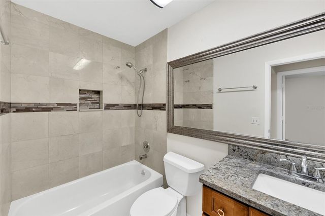 5015 BARRINGTON CIRCLE 201, Sarasota, FL 34234