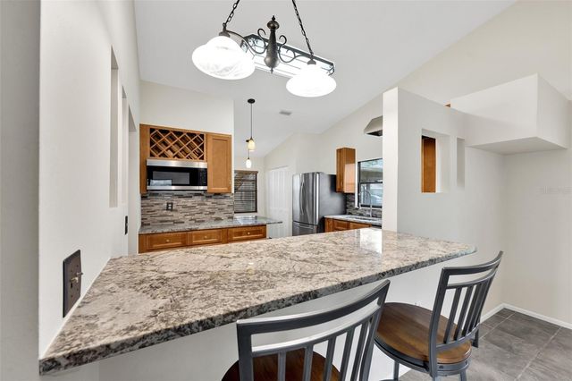 5015 BARRINGTON CIRCLE 201, Sarasota, FL 34234