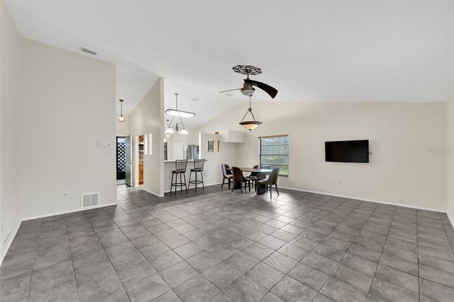 5015 BARRINGTON CIRCLE 201, Sarasota, FL 34234