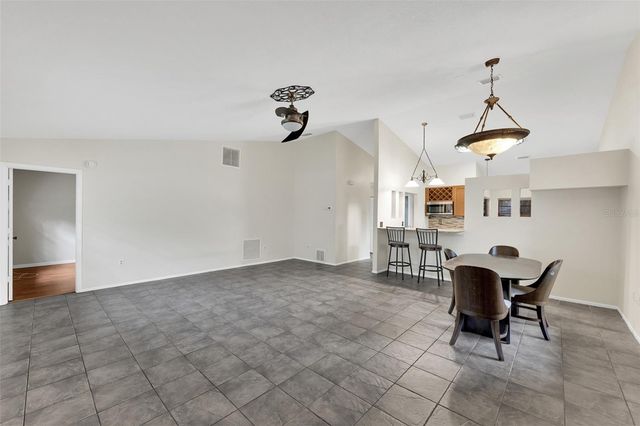 5015 BARRINGTON CIRCLE 201, Sarasota, FL 34234