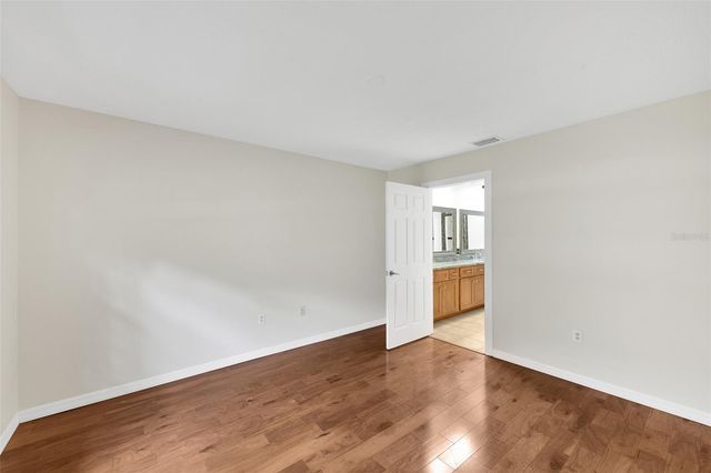 5015 BARRINGTON CIRCLE 201, Sarasota, FL 34234