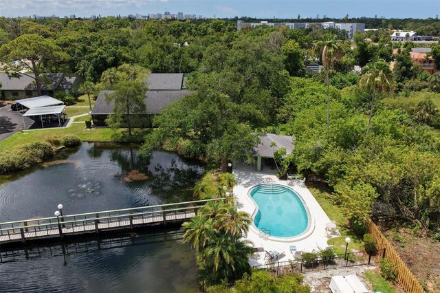 5015 BARRINGTON CIRCLE 201, Sarasota, FL 34234