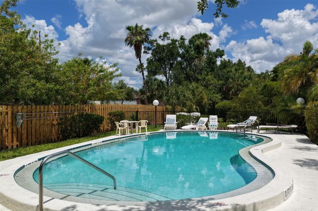 5015 BARRINGTON CIRCLE 201, Sarasota, FL 34234