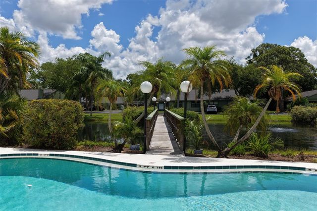 5015 BARRINGTON CIRCLE 201, Sarasota, FL 34234