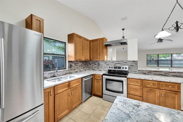 5015 BARRINGTON CIRCLE 201, Sarasota, FL 34234