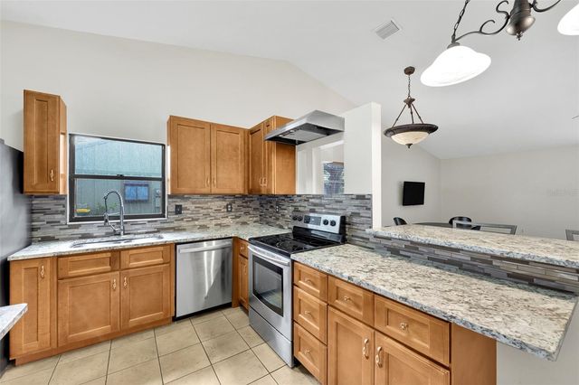 5015 BARRINGTON CIRCLE 201, Sarasota, FL 34234