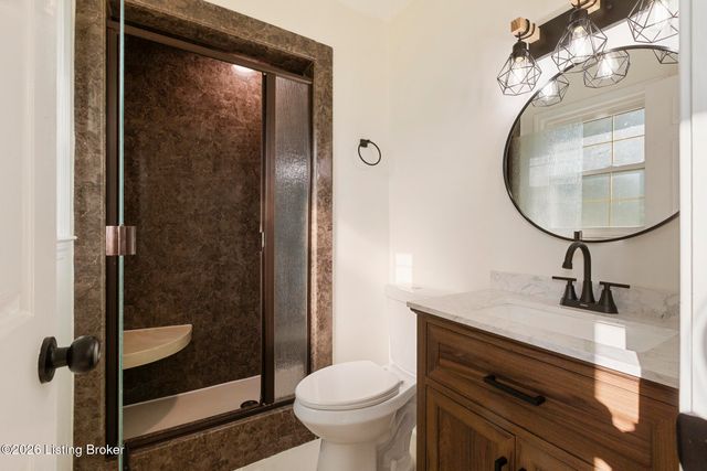 3902 Bristol Oaks Dr, Jeffersontown, KY 40299