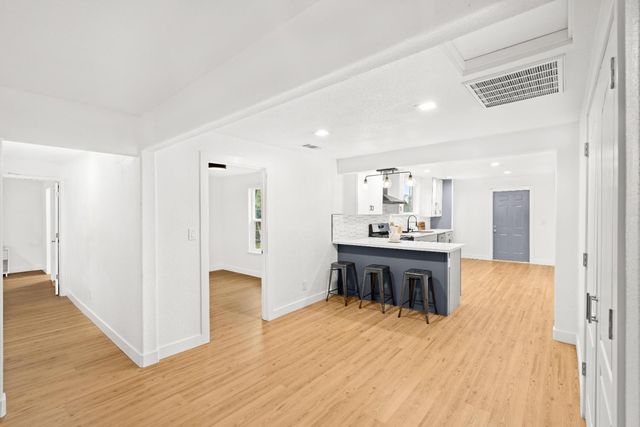 10878 S Mckinley Ave, French Camp, CA 95231