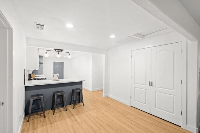 10878 S Mckinley Ave, French Camp, CA 95231