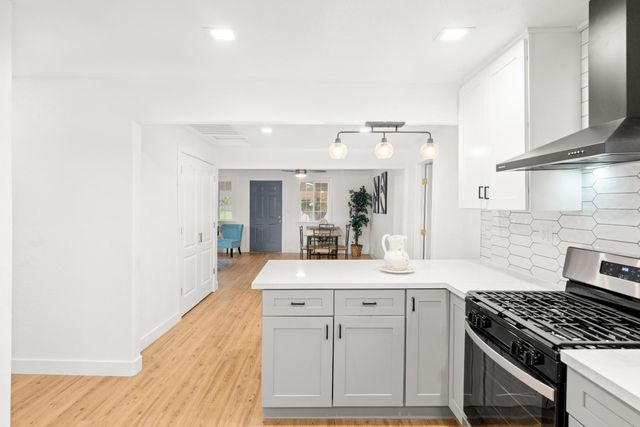 10878 S Mckinley Ave, French Camp, CA 95231