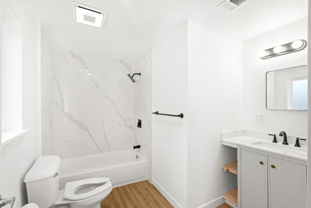 10878 S Mckinley Ave, French Camp, CA 95231