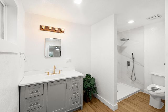 10878 S Mckinley Ave, French Camp, CA 95231